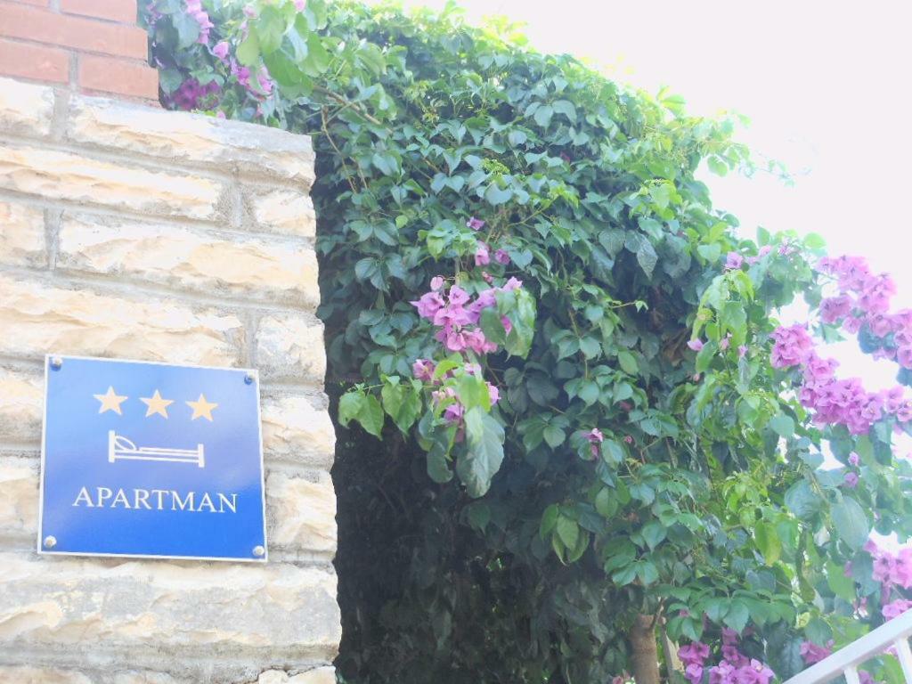 Villa Anna Milna  Exterior photo